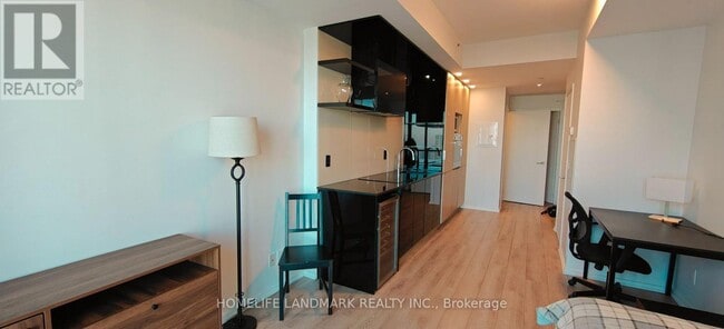 Building Photo - 70 Temperance St