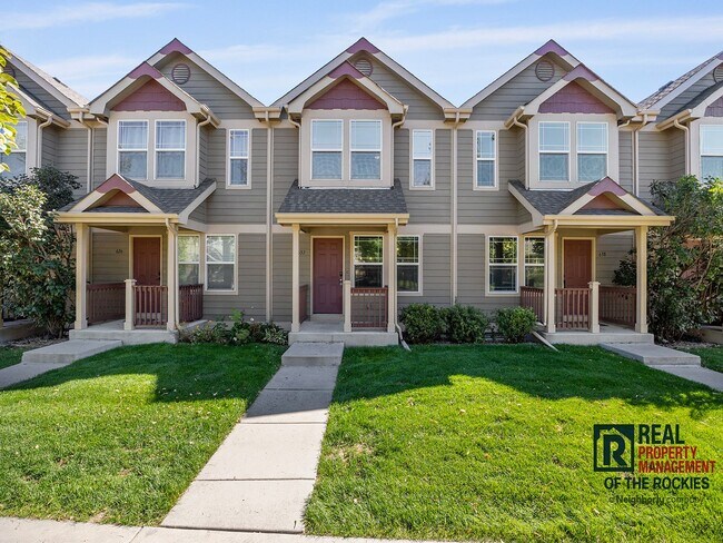 Foto del edificio - Beautiful 2 Bed 2.5 Bath Townhouse in West...
