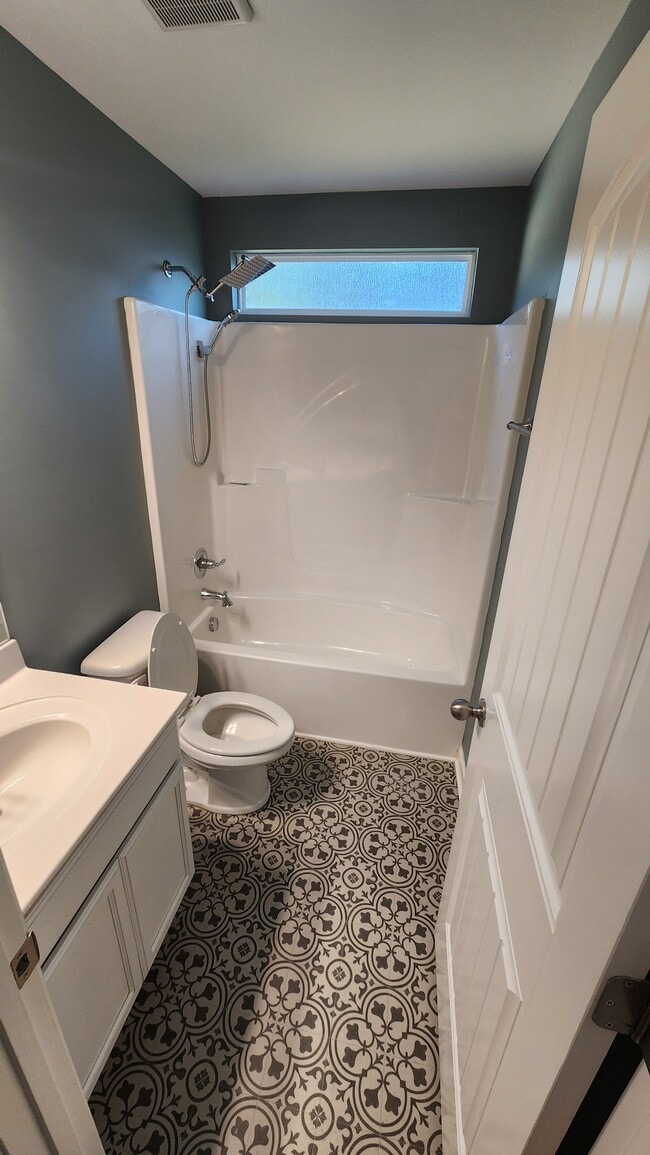 Building Photo - 1510 Grassypointe Ct