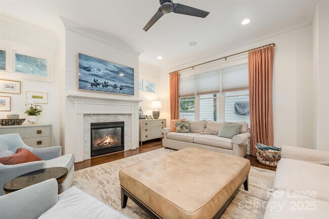 Foto del edificio - 748 Ellsworth Rd