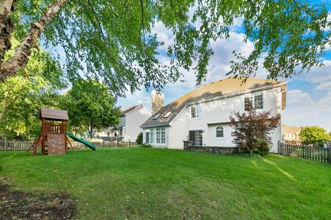 Building Photo - 4 bedroom in Naperville IL 60565