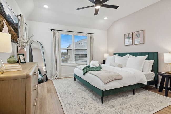 Building Photo - 3050 W Berkeley Ave