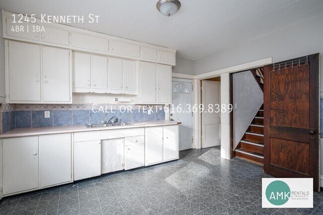 Building Photo - 1245 Kenneth St