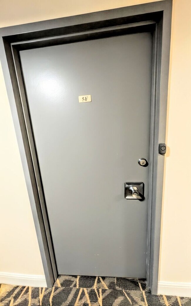 Foto del edificio - Annual UNfurnished Siesta Key Gulf front 2/2 condo with water views!