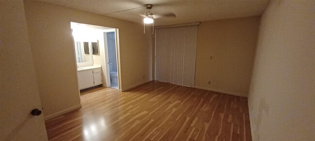 Building Photo - 6751 N University Dr