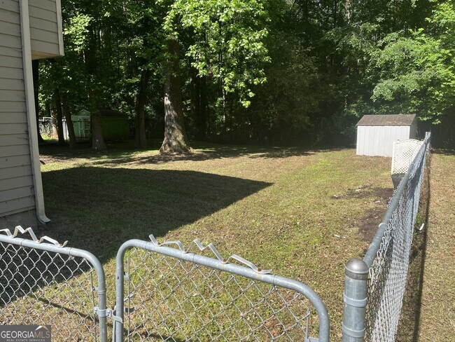Foto del edificio - 2561 Lewfield Cir SE