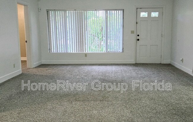 Building Photo - 1700 Aloma Ave