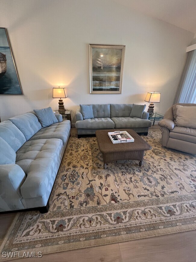 Foto del edificio - 6605 Castlelawn Pl