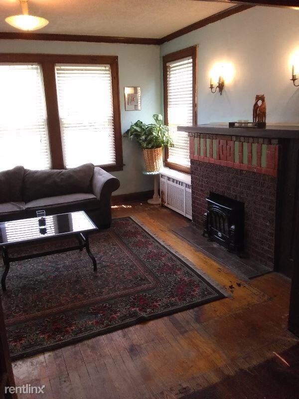 Foto del edificio - 1339 W 110th St