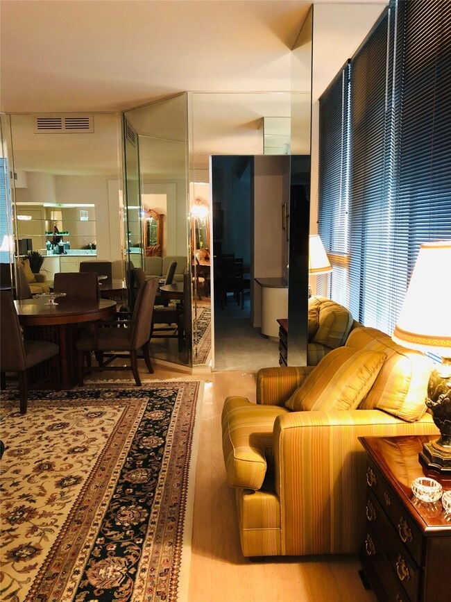 Building Photo - 5110 San Felipe St