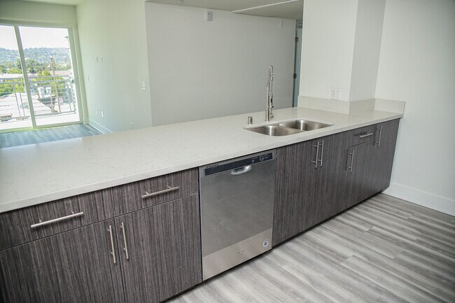 Building Photo - The Luxe Residential