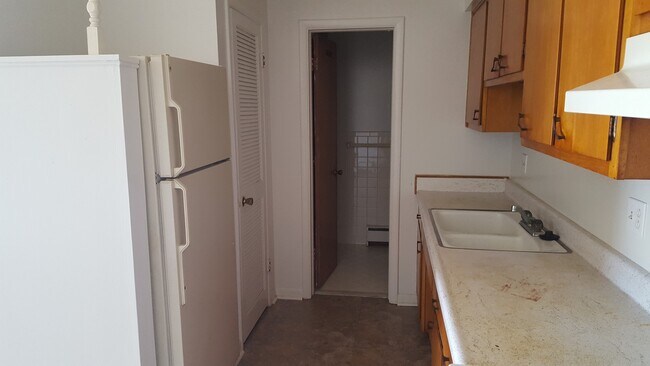 Foto del edificio - Spacious 1 Bed 1 Bath in the heart of Speedway!