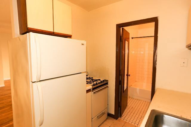 Foto del edificio - 823 W Cornelia Ave