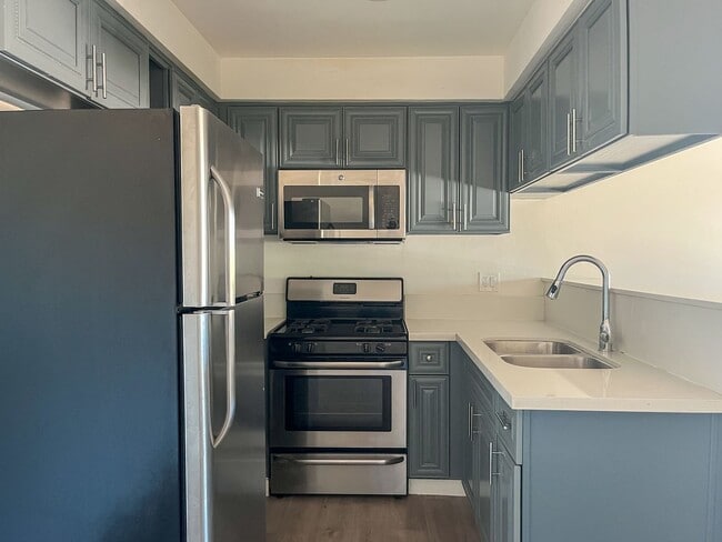 Interior Photo - 12128 Ramona Ave