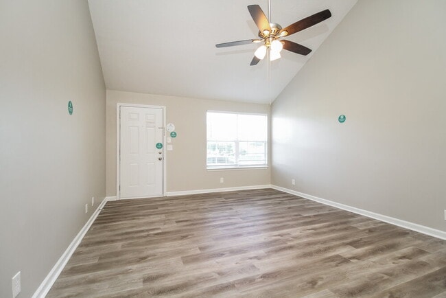 Building Photo - 2644 Dakota Way