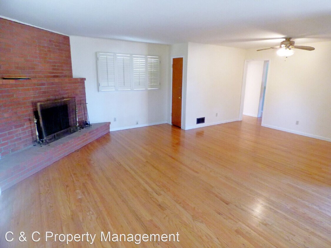 Primary Photo - 3 br, 2 bath House - 2860 Ransford ave