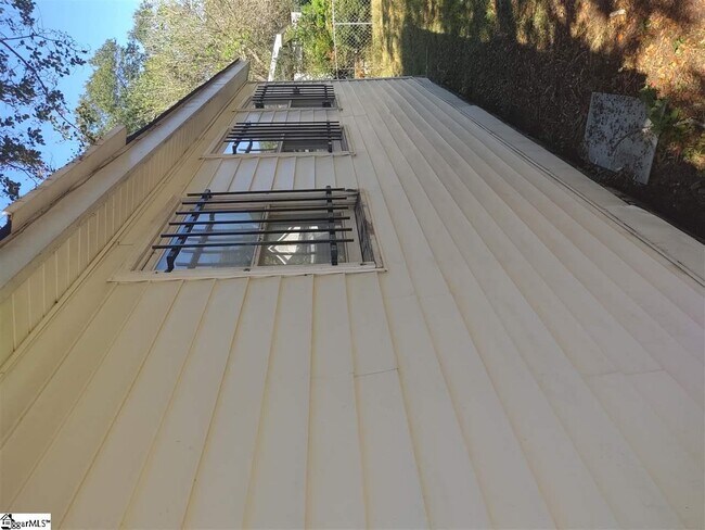 Building Photo - 1 Wrigley St