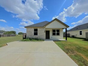 Building Photo - 315 W Martin LutherKing Dr