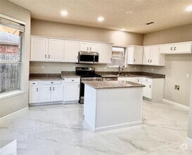 Building Photo - 4668 Park Bend Dr