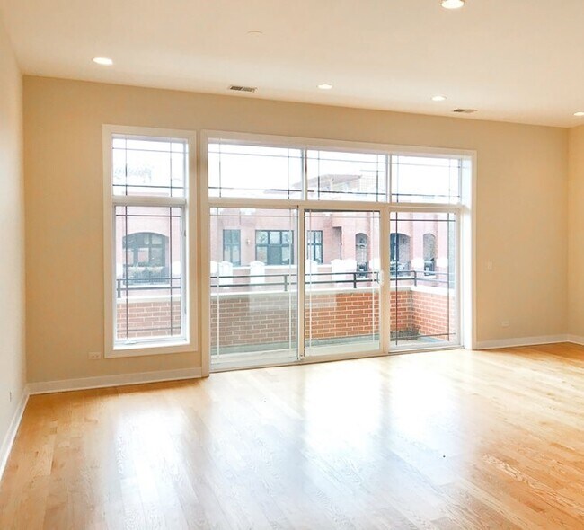 Foto del edificio - 1412 W Chicago Ave