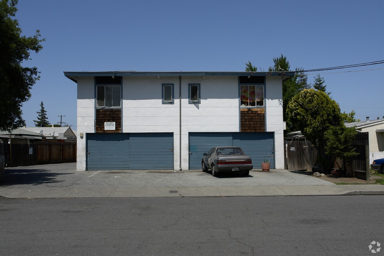 Foto del edificio - 211 3rd Ave