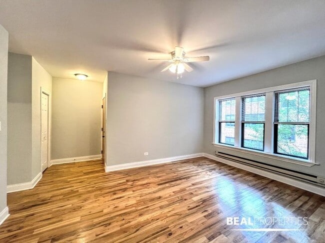 Building Photo - 1 bedroom in CHICAGO IL 60657