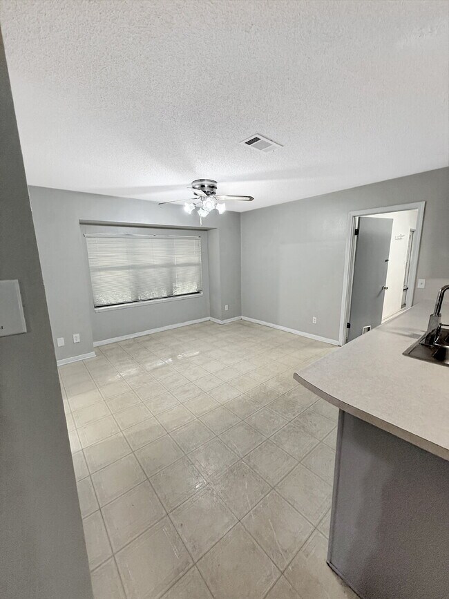 Foto del edificio - Move-In Special: Get 1 Month FREE! Sign a lease and move in by March 15, 2026 to receive one full...