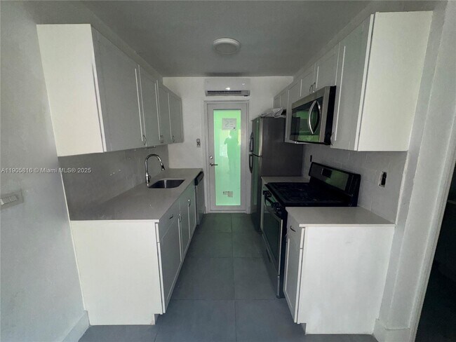 Foto del edificio - 75 Washington Ave