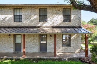 Building Photo - 204 Northwest Dr