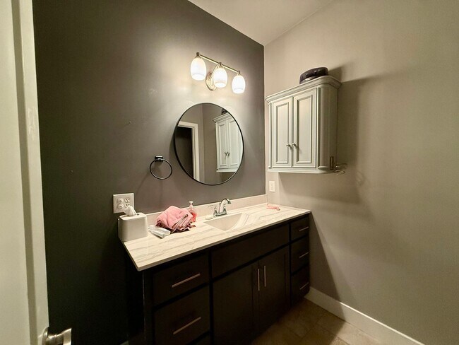 Foto del edificio - Beautiful 3 bedroom, 2 bath home outside Poplar Bluff MO