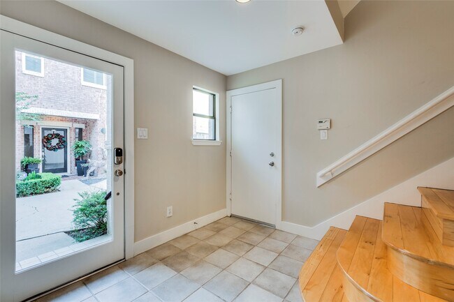 Foto del edificio - 609 Lester St