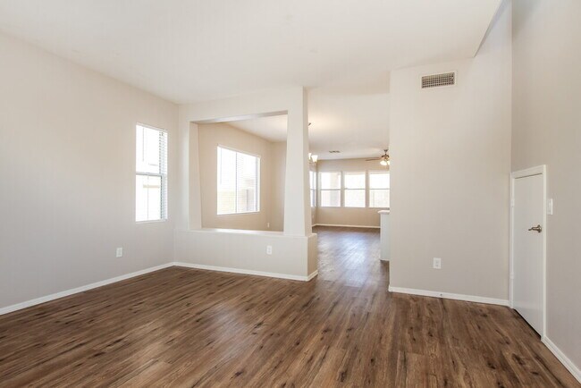 Foto del edificio - 3929 W Irwin Ave