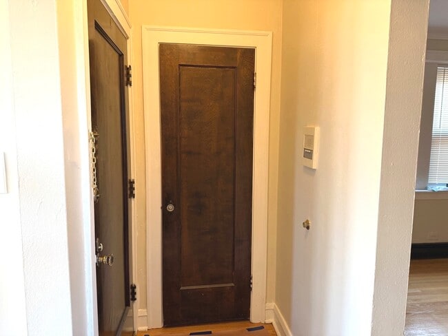 Building Photo - 12754 S Union Ave