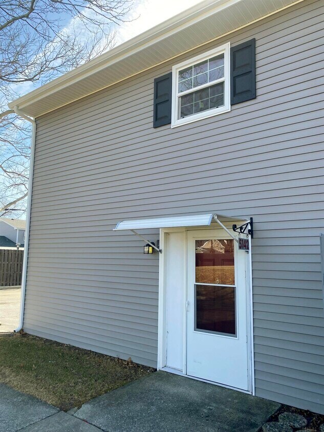 5142 Woodmark Dr, Fort Wayne, IN 46815 Condo for Rent in Fort Wayne
