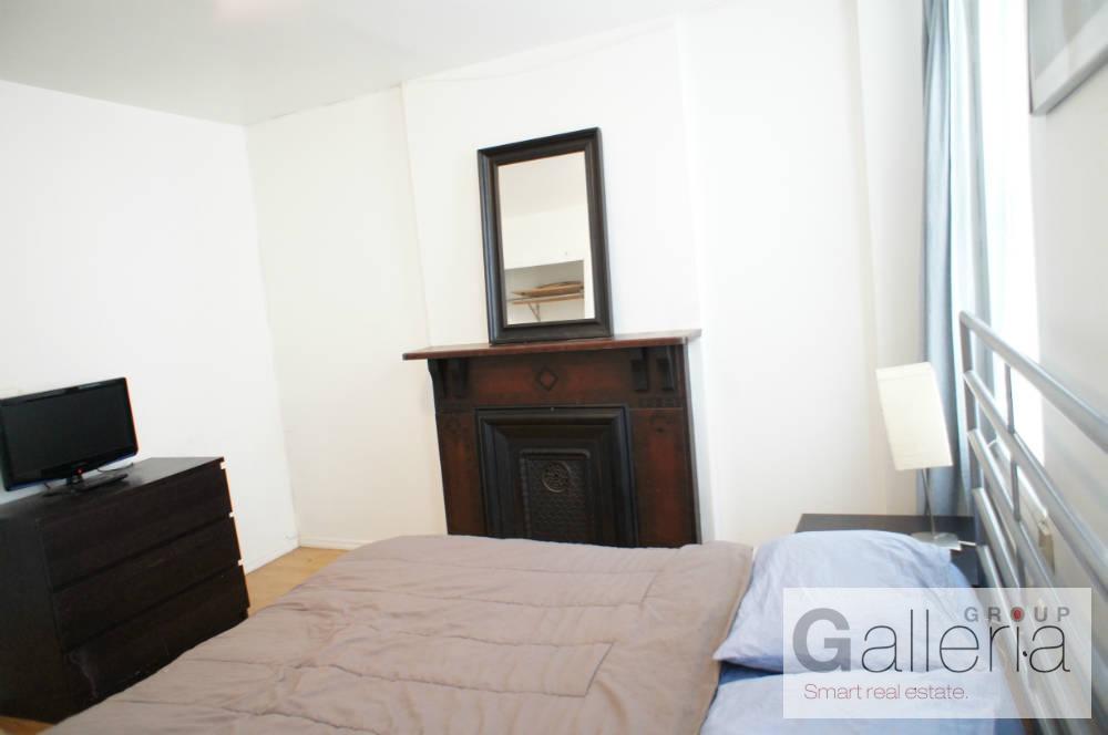 Building Photo - 213 W 28th St