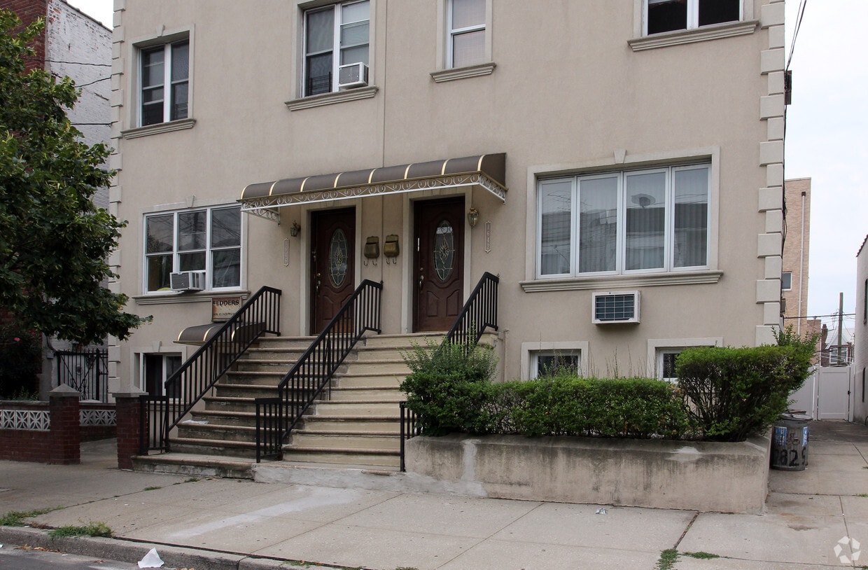 Building Photo - 1646 82nd St