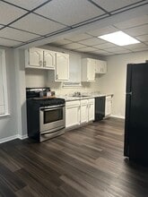 Building Photo - 500 S Kiesel St