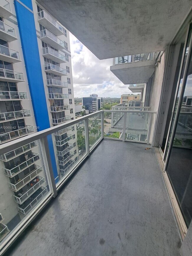 Foto del edificio - 5091 NW 7th St