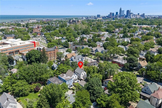 Foto del edificio - 6511 Fir Ave