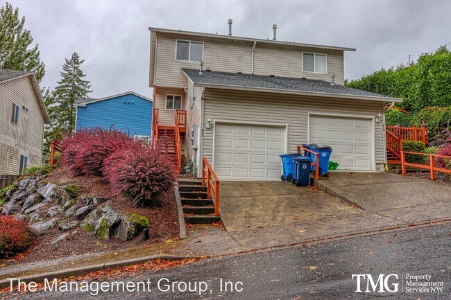 Foto del edificio - 2 br, 1.5 bath House - 811 NW Logan Street