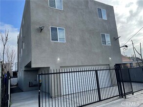 Building Photo - 1432 E 20th St