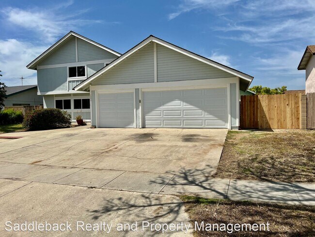 Foto del edificio - 4 br, 2 bath House - 1080 Elmhurst Dr.