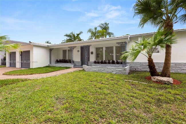 Foto del edificio - 439 Bargello Ave