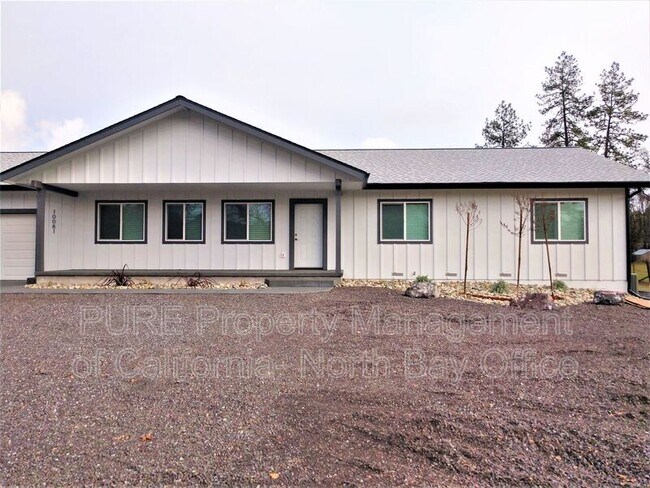 Building Photo - 10081 East Rd