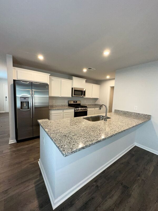 Building Photo - 213 Boneset Dr