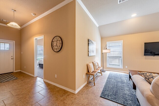 Building Photo - 3605 Davidson Dr