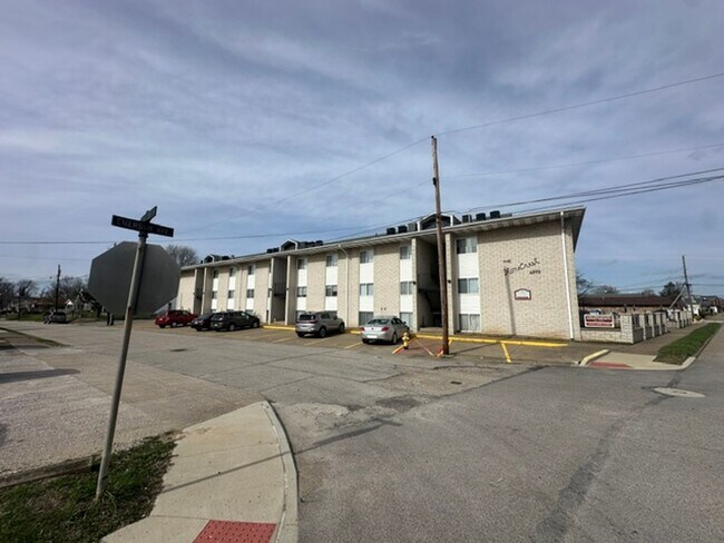 Foto del edificio - 2801 Emerson Avenue