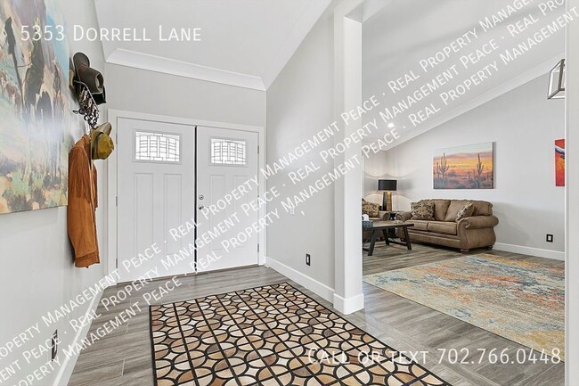 Building Photo - Equestrian Estate, single story estate on ...