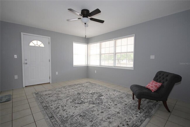 Foto del edificio - 1415 Hamlet Ave