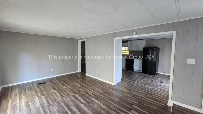 Foto del edificio - 7519 Mc Cowan Dr